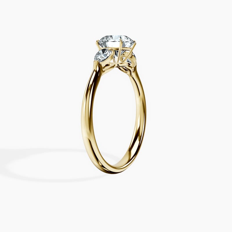 Pear Trinity Round Ring