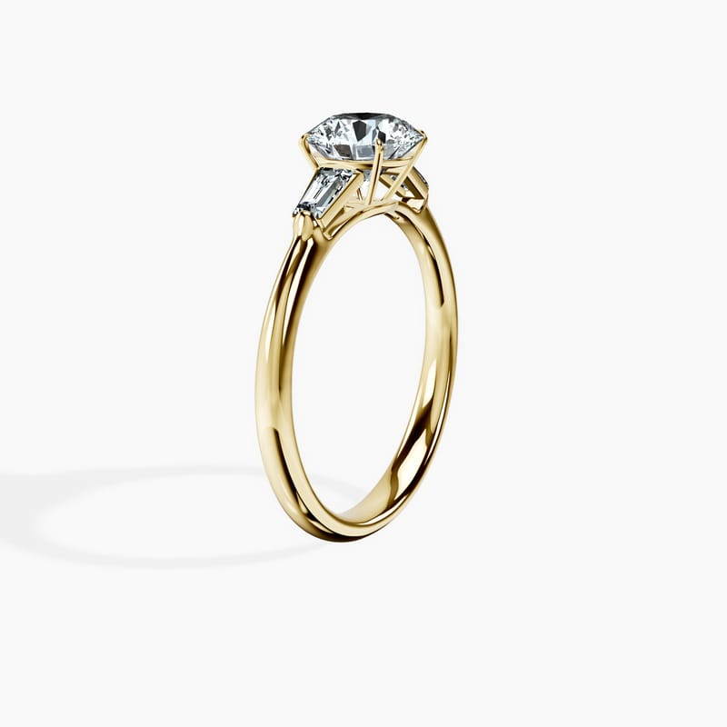 Tapered Trinity Round Ring