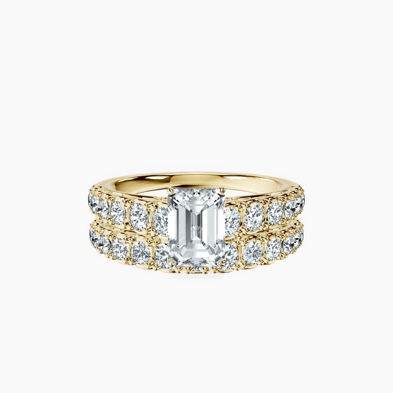 Graduated Emerald Ring
